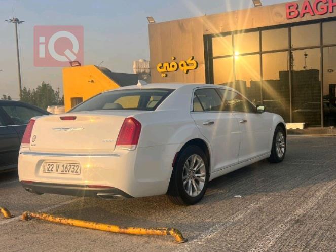 کرایسلەر 300